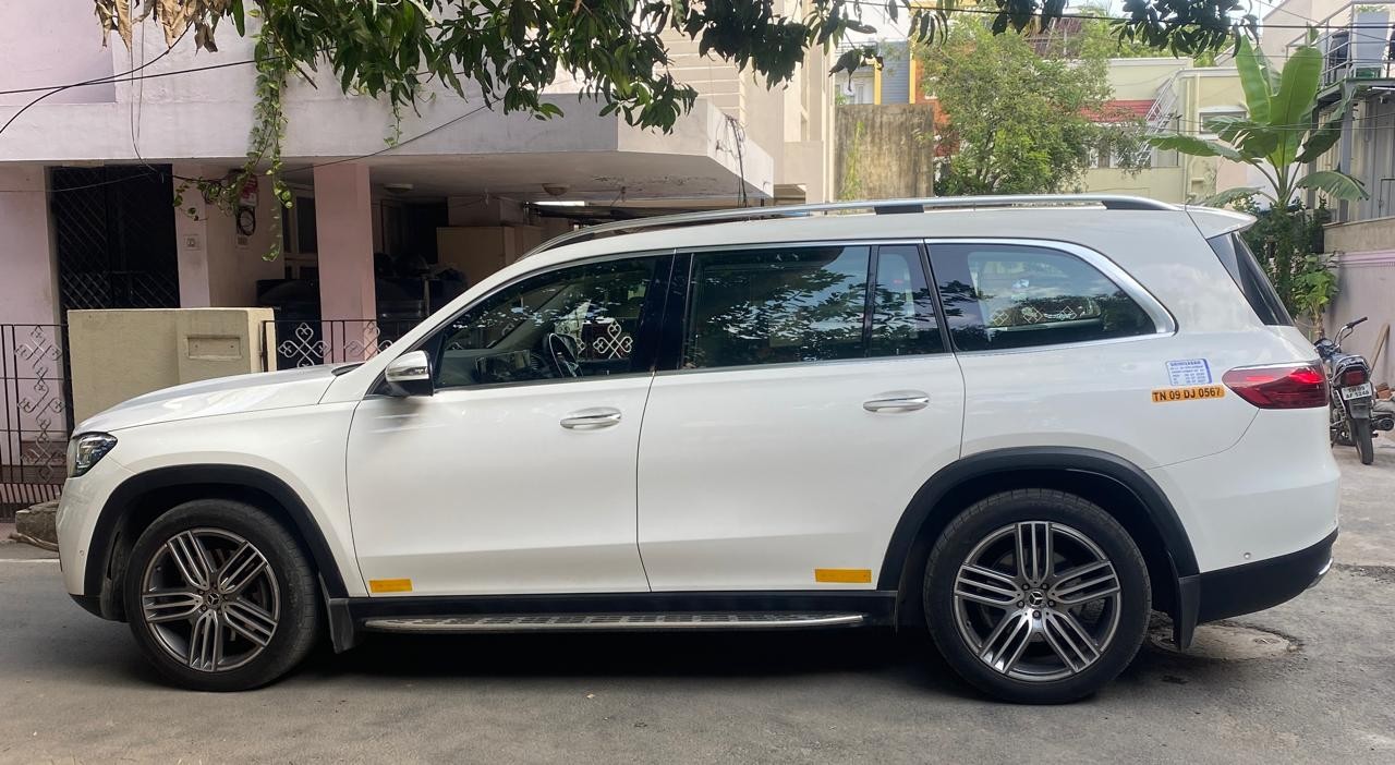 Mercedes-Benz GLS 450d seating detail
